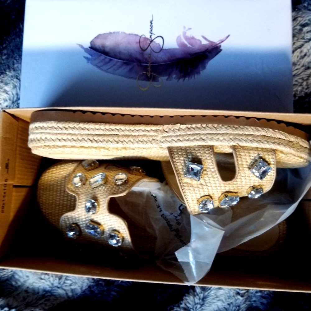 JESSICA Simpson SANDALS JEWELLED! NWT!